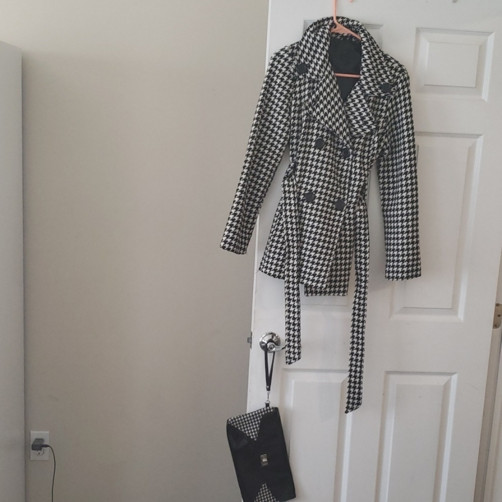 Pea coat w matching wrist purse.